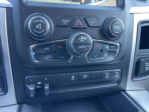 Used 2018 RAM 1500 Big Horn image 16