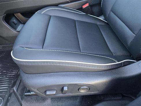 New 2026 GMC Acadia Denali image 16