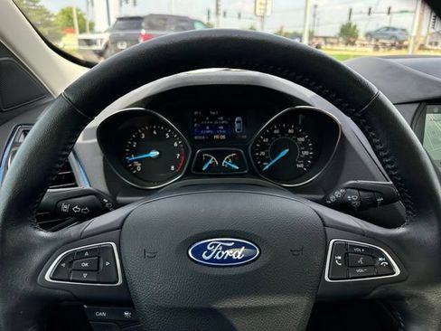 Certified 2019 Ford Escape Titanium AWD/4WD image 23