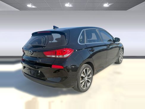 Used 2018 Hyundai Elantra GT w/ Style Package 02 image 8