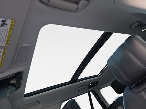 Used 2022 Land Rover Range Rover Westminster Edition image 34