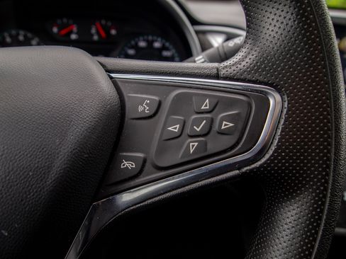 Used 2023 Chevrolet Malibu LT FWD image 23