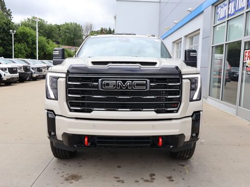 New 2026 GMC Sierra 2500 AT4 w/ AT4 Premium Plus Package AWD/4WD image 5