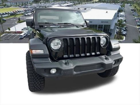 Certified 2018 Jeep Wrangler Sport AWD/4WD image 9