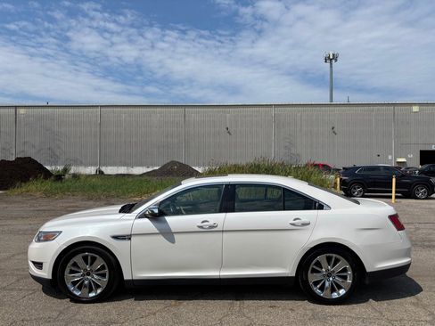 Used 2012 Ford Taurus Limited AWD/4WD image 6