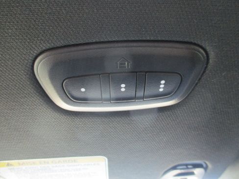 Used 2023 RAM 1500 Laramie AWD/4WD image 19