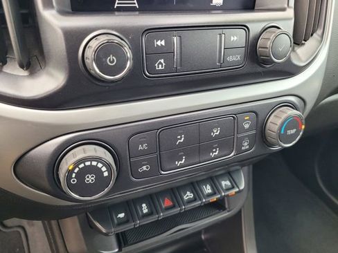 Used 2021 Chevrolet Colorado LT w/ Safety Package image 16