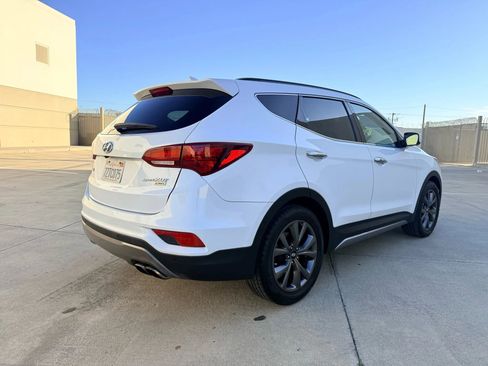 Used 2017 Hyundai Santa Fe Sport image 5
