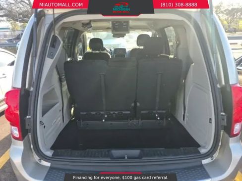 Used 2014 Dodge Grand Caravan SXT w/ UConnect Hands-Free Group image 8