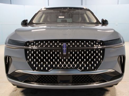 New 2026 Lincoln Nautilus Reserve image 32