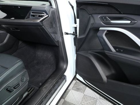 Certified 2025 Audi Q5 Premium w/ Convenience Package image 25