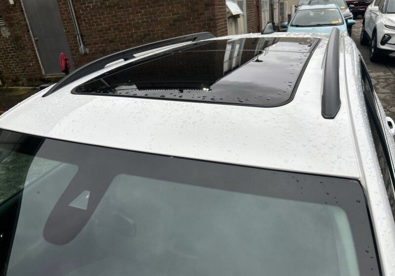 Used 2023 Chevrolet Equinox LT AWD/4WD image 6
