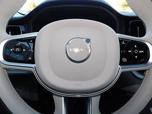 New 2026 Volvo XC60 B5 Ultra w/ Protection Package Premier AWD/4WD image 21