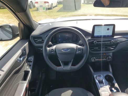 Used 2023 Ford Escape ST-Line image 29
