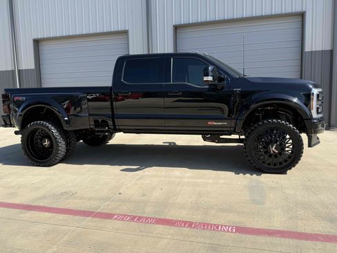 Used 2026 Ford F450 Platinum w/ Platinum Plus Package AWD/4WD image 8