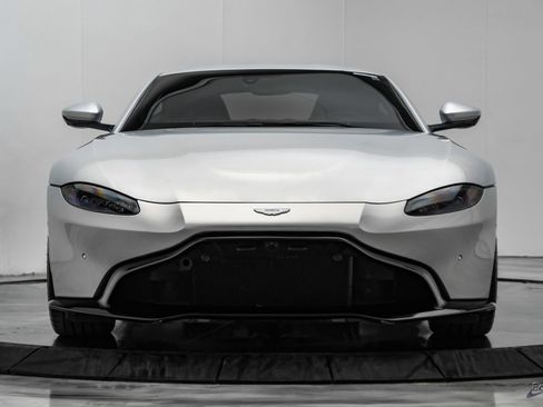 Used 2019 Aston Martin V8 Vantage Coupe RWD image 32