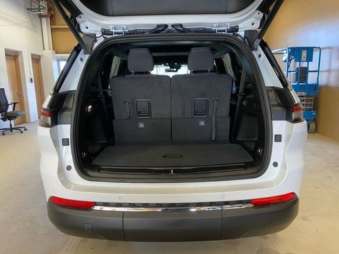 New 2026 Jeep Grand Cherokee L 4WD image 19