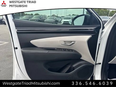 Used 2022 Hyundai Tucson SEL FWD image 17