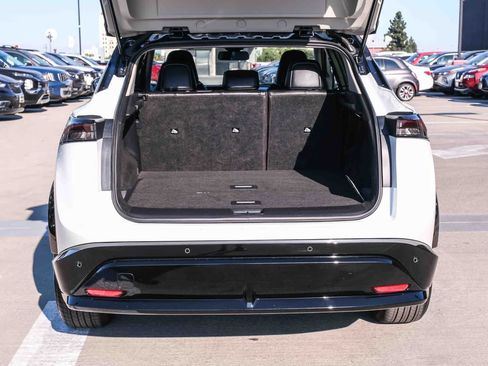 Used 2025 Nissan Ariya FWD image 28