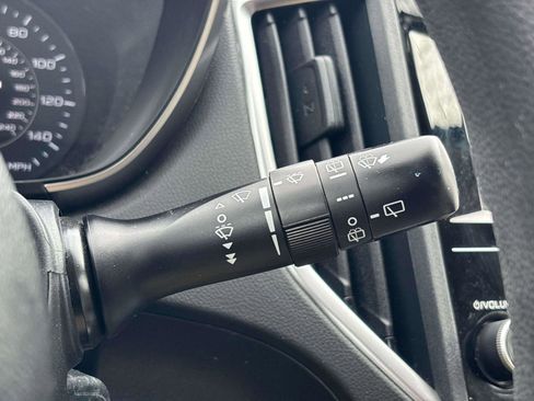 Used 2018 Subaru Impreza 2.0i Premium w/ Eyesight & BSD & Rcta image 26