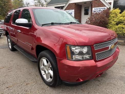 Used 2012 Chevrolet Suburban LT w/ All-Star Edition AWD/4WD image 10