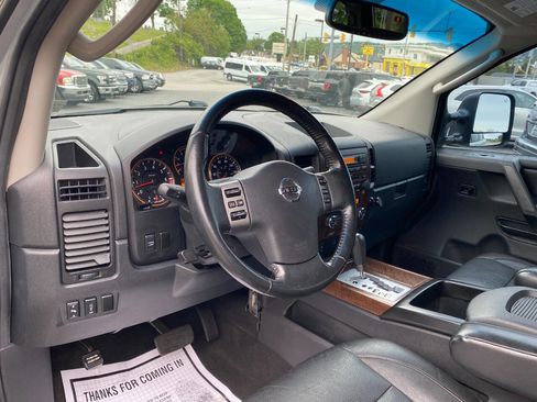 Used 2008 Nissan Titan LE AWD/4WD image 10