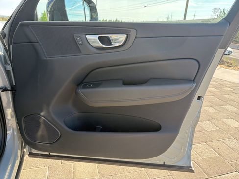 Used 2025 Volvo XC60 B5 Plus AWD/4WD image 25