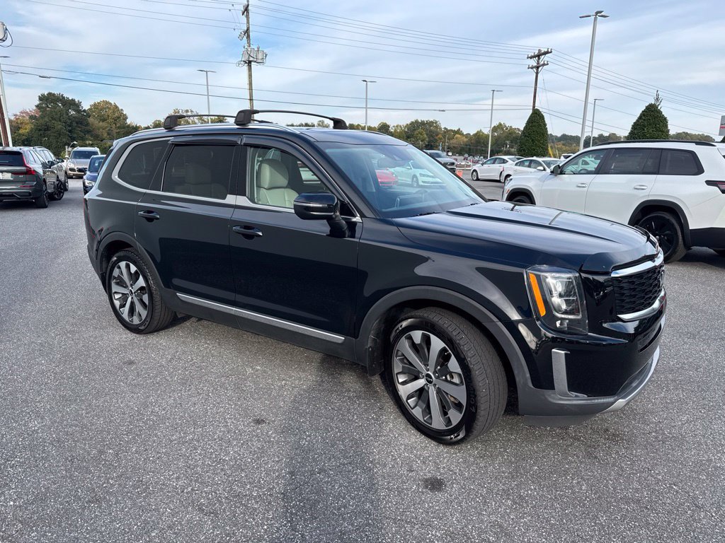 Used 2022 Kia Telluride EX w/ EX Premium Package FWD image 3
