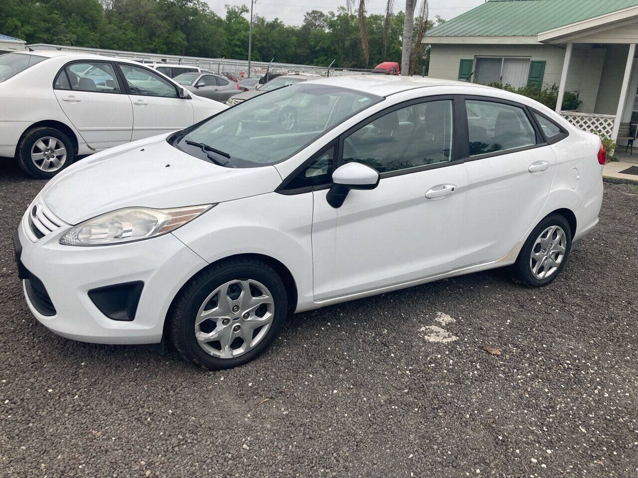Used 2013 Ford Fiesta S FWD image 4