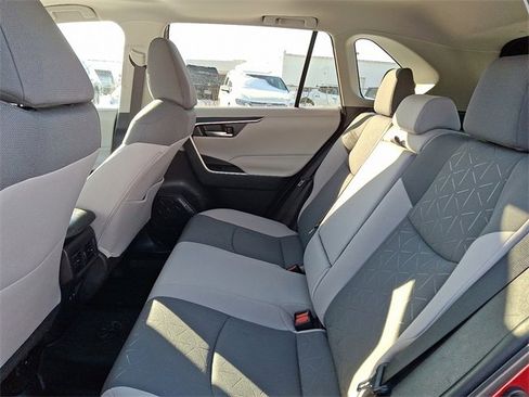 Used 2021 Toyota RAV4 XLE image 10