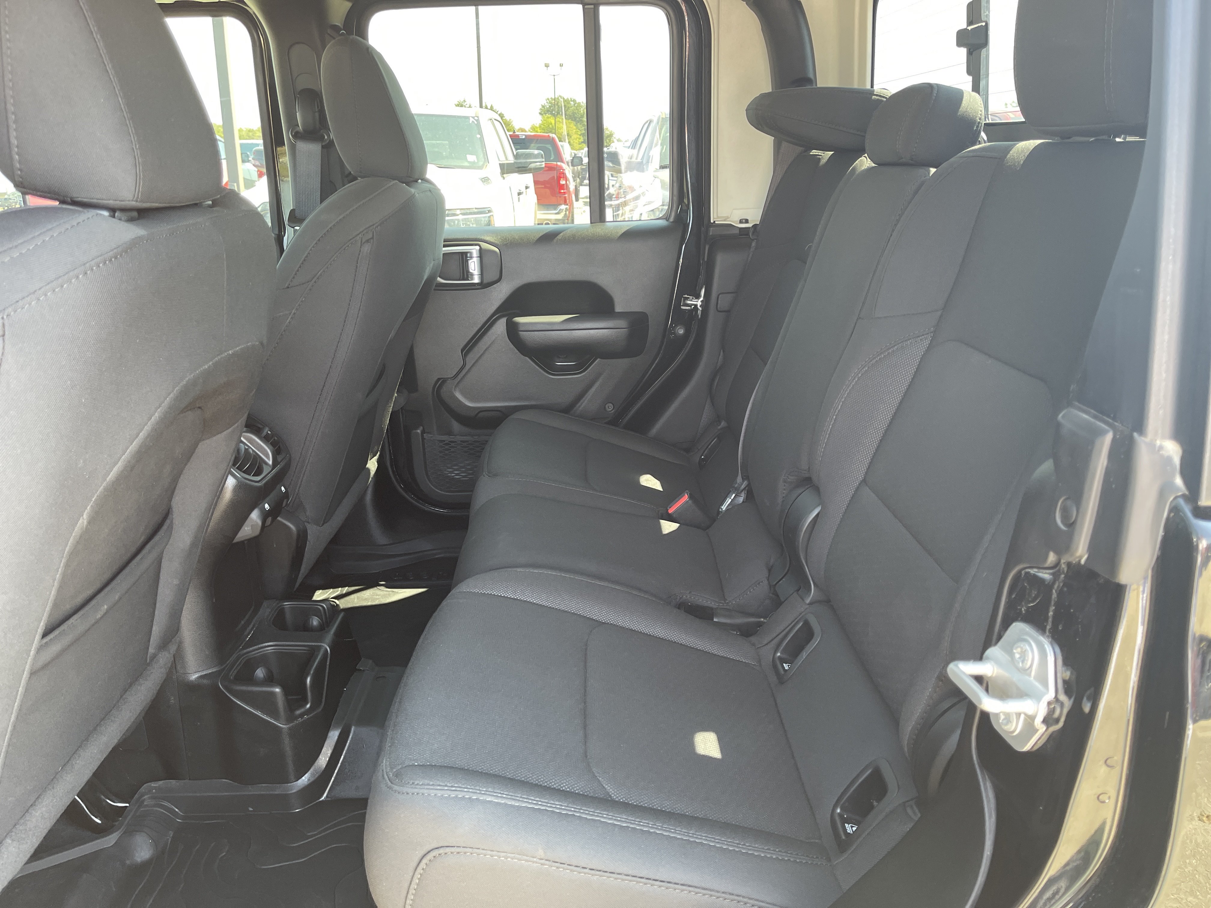 Used 2023 Jeep Gladiator Sport AWD/4WD image 38
