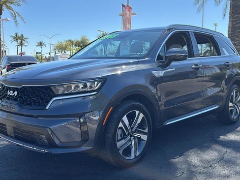 Used 2023 Kia Sorento EX image 3