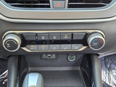 Used 2024 Nissan Altima 2.5 SR FWD image 20