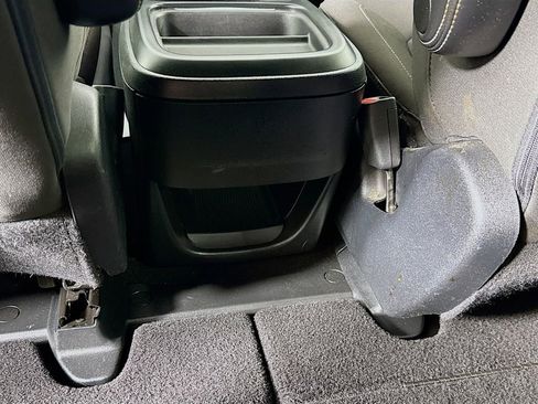 Used 2020 Chrysler Pacifica Touring w/ S Appearance Package image 30