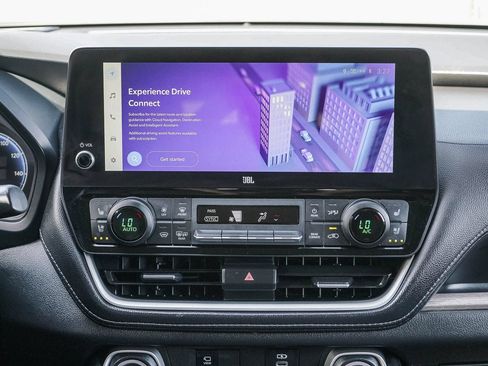 Certified 2024 Toyota Grand Highlander AWD image 15