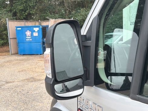 Used 2021 RAM ProMaster 2500 w/ Convenience Group image 12