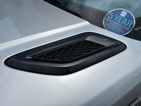 Used 2016 Land Rover Range Rover Sport SE AWD/4WD image 13