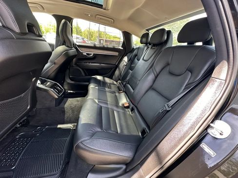 Used 2023 Volvo S90 B6 Plus AWD/4WD image 16