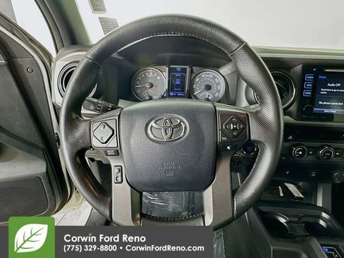 Used 2017 Toyota Tacoma TRD Off-Road image 11