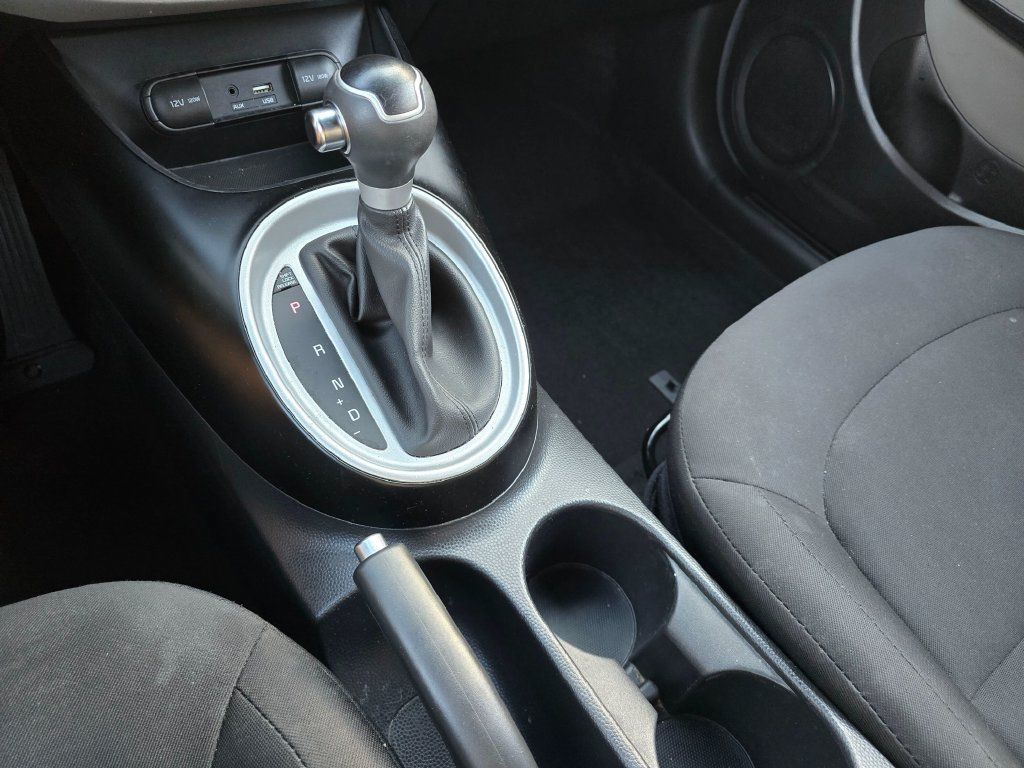 Used 2017 Kia Soul FWD image 20