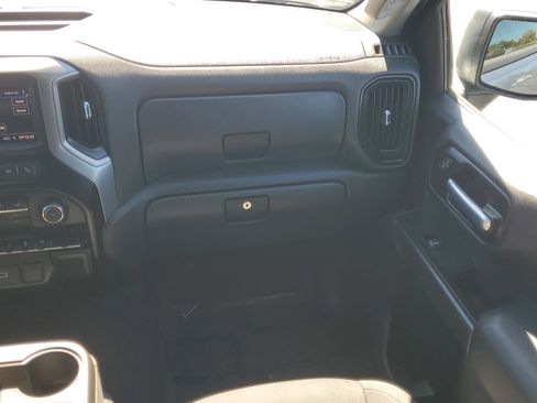 Used 2020 Chevrolet Silverado 1500 Custom w/ Custom Value Package image 16