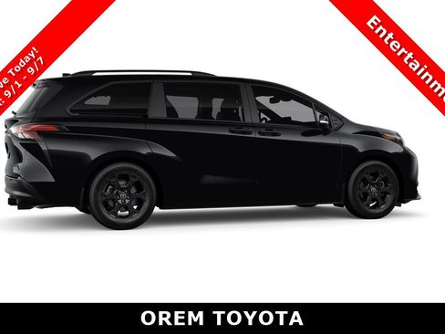 New 2026 Toyota Sienna XLE Woodland Edition AWD/4WD image 5