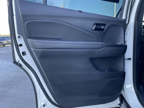 Used 2025 Honda Passport Black Edition image 16