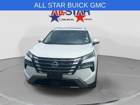 Used 2025 Nissan Rogue SL w/ SL Premium Package FWD image 2