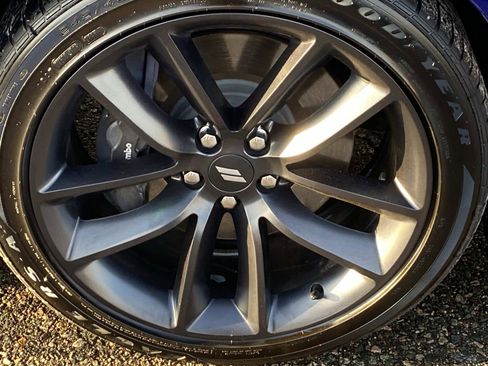 Used 2021 Dodge Charger R/T w/ Plus Group image 25