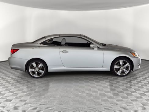 Used 2011 Lexus IS 250C w/ Luxury Pkg RWD image 8
