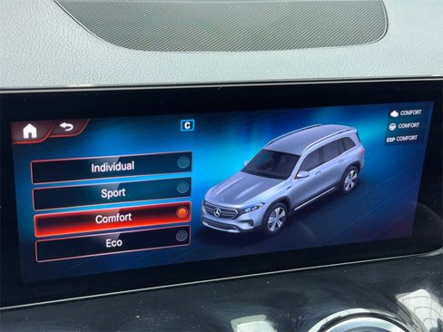 Used 2023 Mercedes-Benz EQB 250+ image 27