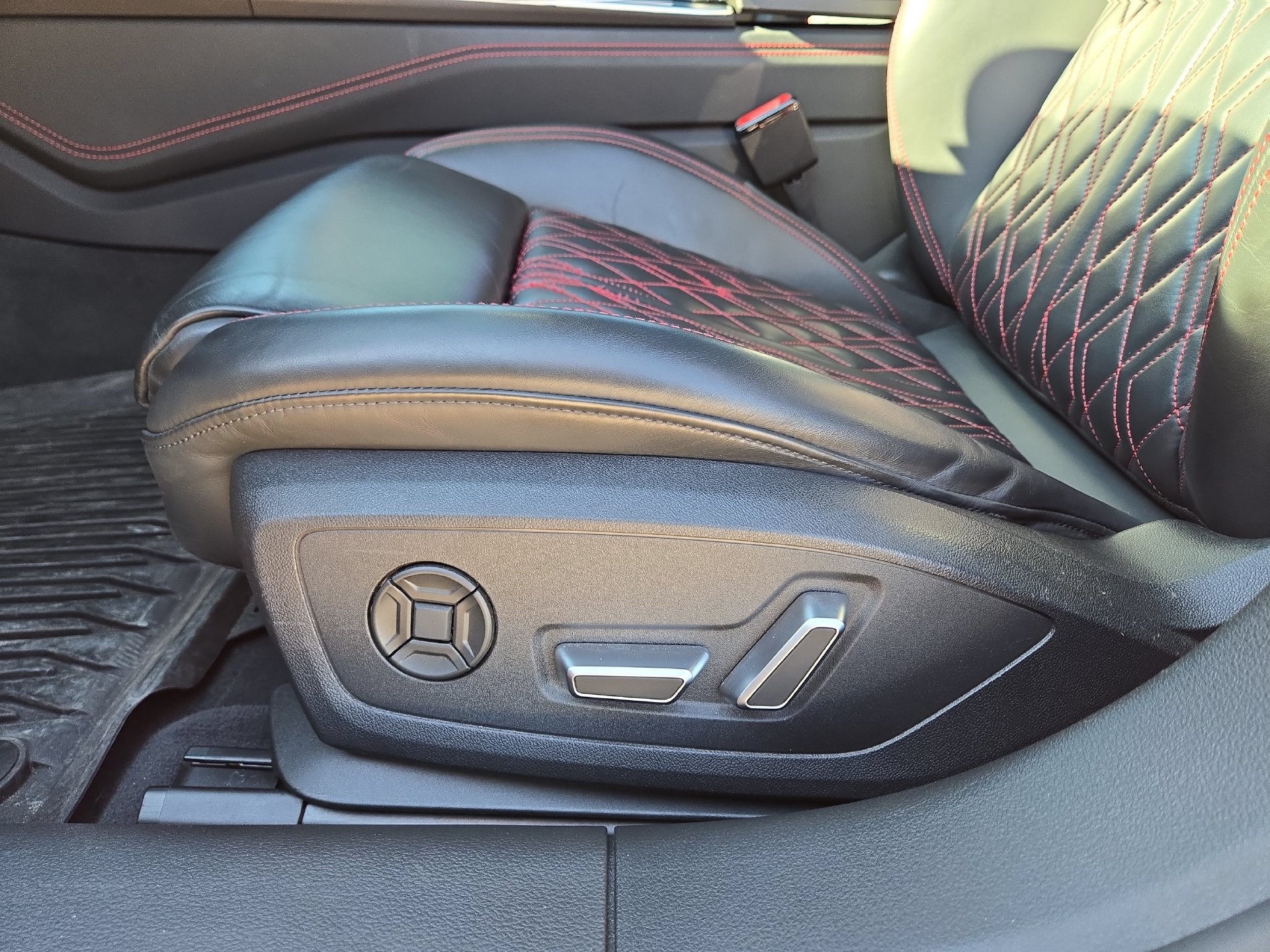 Used 2024 Audi S7 Prestige AWD/4WD image 17