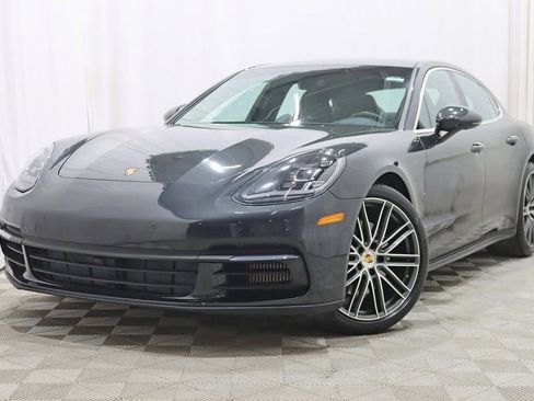 Used 2017 Porsche Panamera 4S image 2