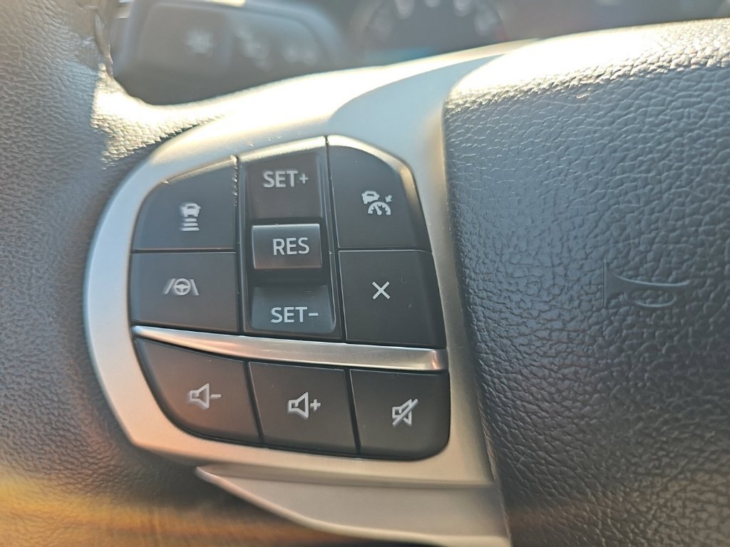 Used 2024 Ford Explorer XLT w/ Equipment Group 202A AWD/4WD image 34